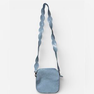 Elegant Blue Crossbody Bag